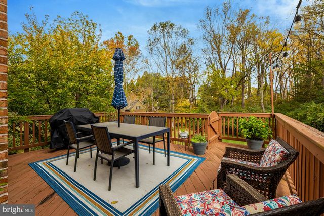 1633 LOZANO DR, Vienna, VA 22182