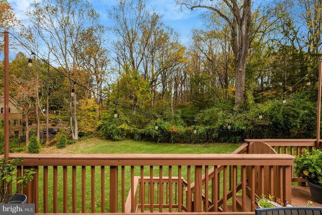 1633 LOZANO DR, Vienna, VA 22182