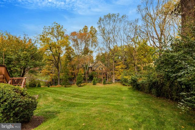 1633 LOZANO DR, Vienna, VA 22182