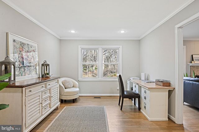 1633 LOZANO DR, Vienna, VA 22182