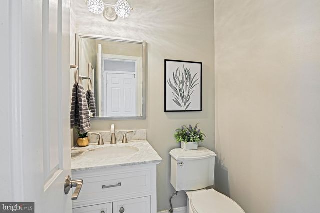 1633 LOZANO DR, Vienna, VA 22182