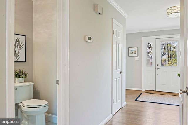 1633 LOZANO DR, Vienna, VA 22182