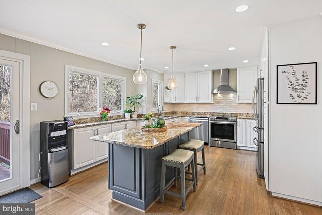 1633 LOZANO DR, Vienna, VA 22182