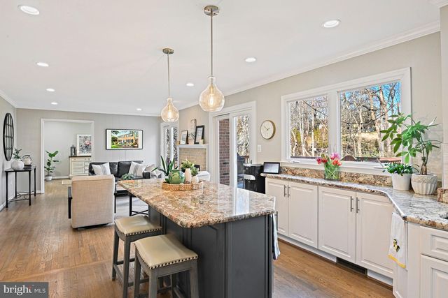 1633 LOZANO DR, Vienna, VA 22182