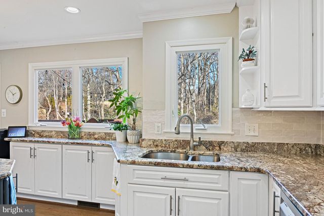 1633 LOZANO DR, Vienna, VA 22182