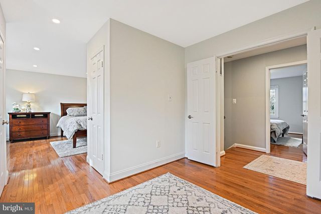 1633 LOZANO DR, Vienna, VA 22182