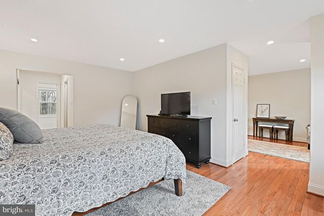 1633 LOZANO DR, Vienna, VA 22182