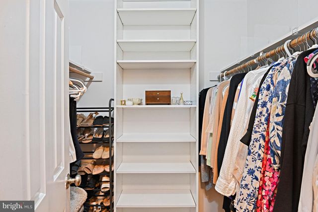 1633 LOZANO DR, Vienna, VA 22182