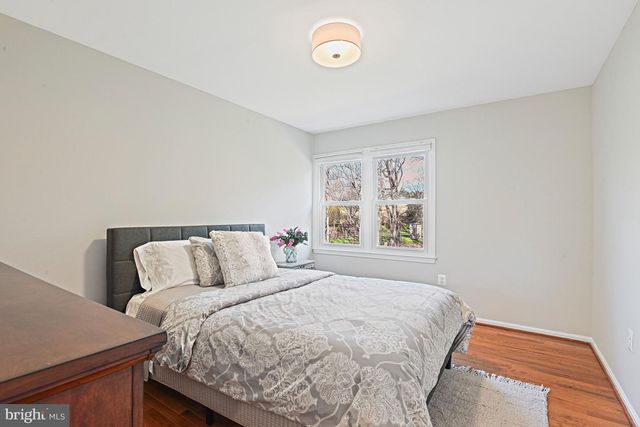 1633 LOZANO DR, Vienna, VA 22182