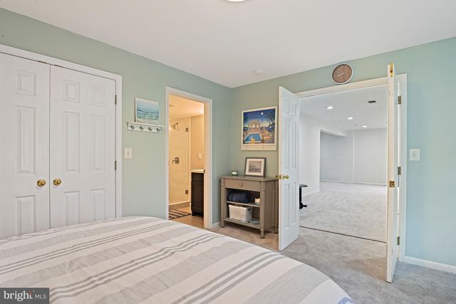 1633 LOZANO DR, Vienna, VA 22182