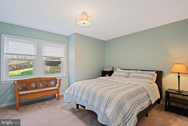 1633 LOZANO DR, Vienna, VA 22182