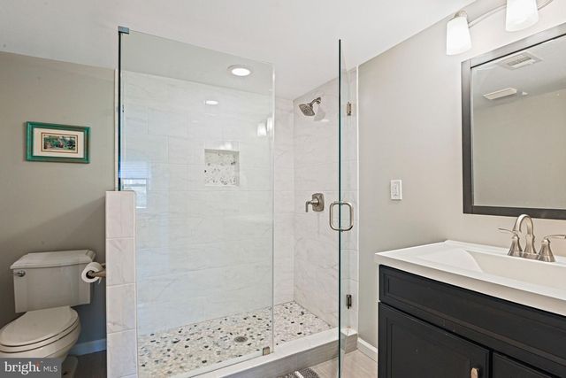 1633 LOZANO DR, Vienna, VA 22182