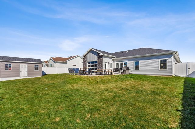 7441 15th Street S, Fargo, ND 58104