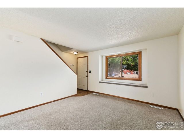 414 Mulberry Dr, Loveland, CO 80538