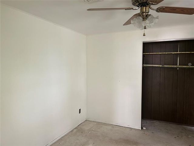 9677 Weyburn Drive, St Louis, MO 63136