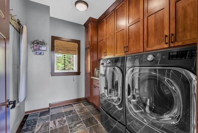 136 Rocky River Shores Dr, Rock Island, TN 38581