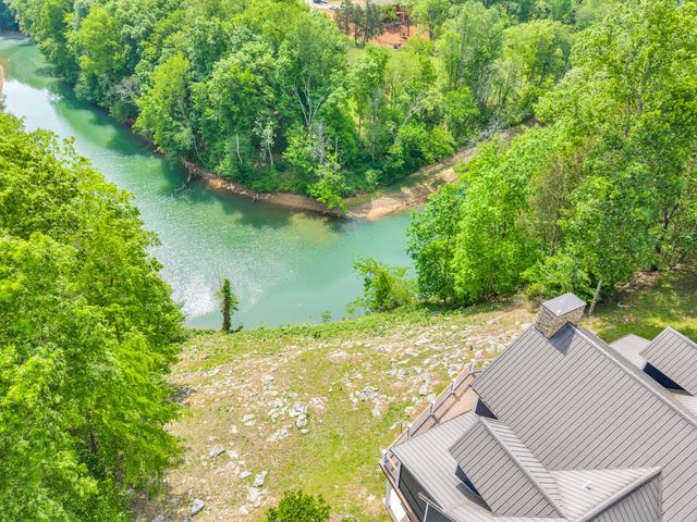 136 Rocky River Shores Dr, Rock Island, TN 38581