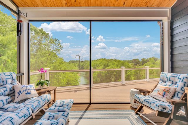 136 Rocky River Shores Dr, Rock Island, TN 38581