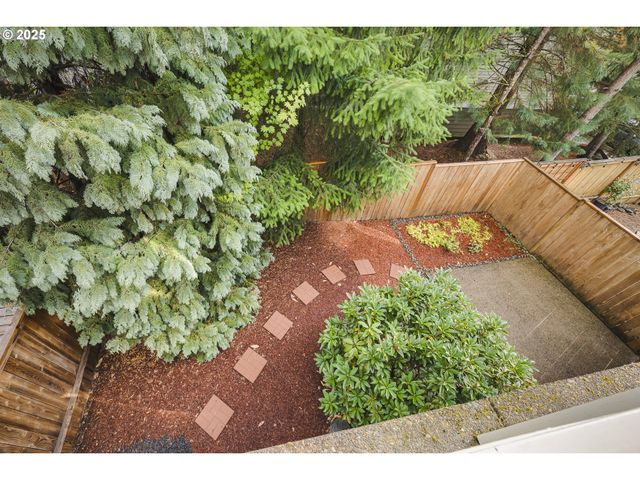 384 Sw 105TH Ter, Portland, OR 97225