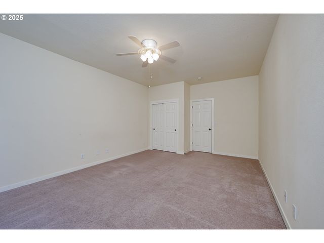 384 Sw 105TH Ter, Portland, OR 97225