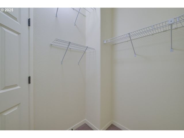 384 Sw 105TH Ter, Portland, OR 97225