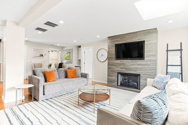 24 Hinds Road, Winchester, MA 01890