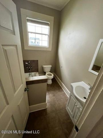 810 Mckinley Avenue, Pascagoula, MS 39567