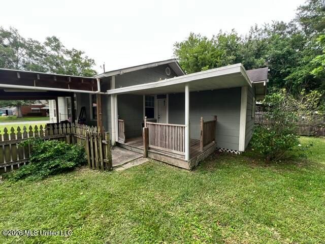 810 Mckinley Avenue, Pascagoula, MS 39567