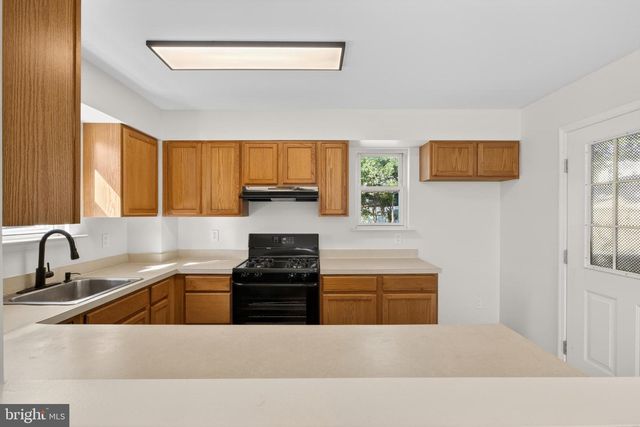 930 LOIS AVE, Camden, NJ 08105