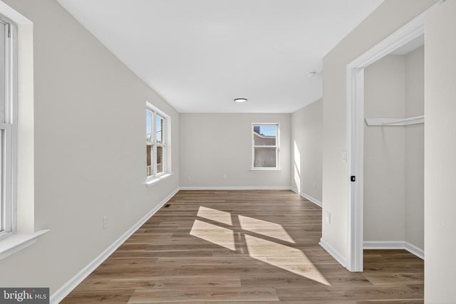 930 LOIS AVE, Camden, NJ 08105