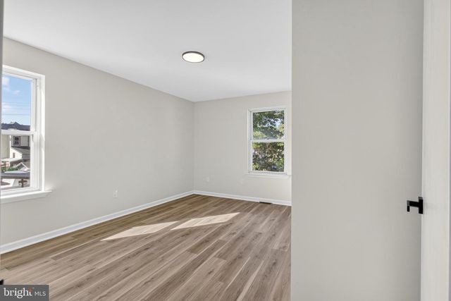 930 LOIS AVE, Camden, NJ 08105