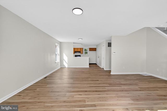 930 LOIS AVE, Camden, NJ 08105