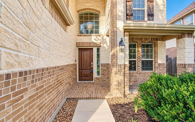 10126 Naples Cliff Court, Cypress, TX 77433