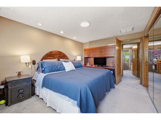 1910 Sw 3RD Dr, Gresham, OR 97080