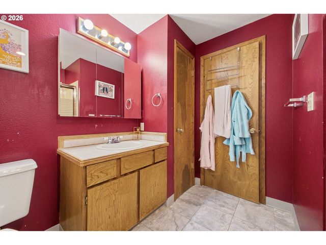 1910 Sw 3RD Dr, Gresham, OR 97080