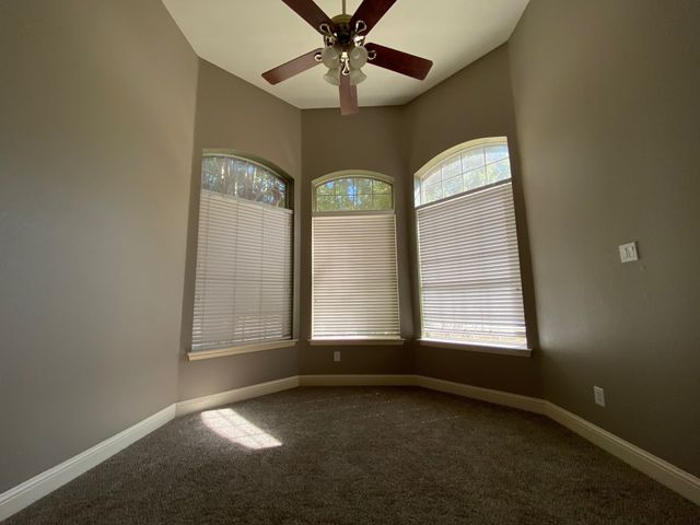2011 Glen Manor Road, Corinth, TX 76208