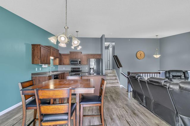 8587 Gateway Circle, Monticello, MN 55362