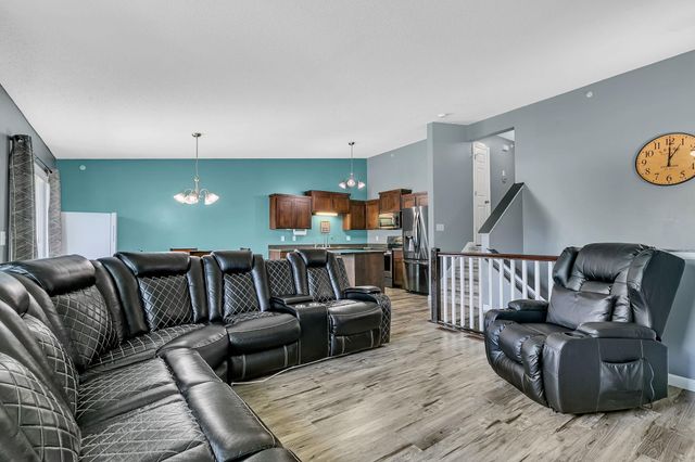 8587 Gateway Circle, Monticello, MN 55362