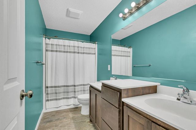8587 Gateway Circle, Monticello, MN 55362