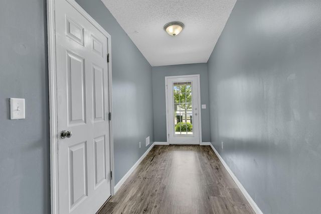 8587 Gateway Circle, Monticello, MN 55362