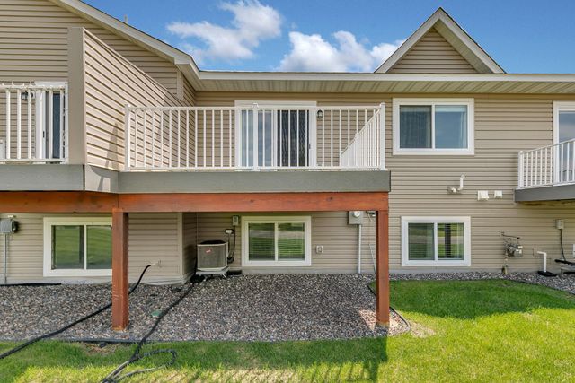 8587 Gateway Circle, Monticello, MN 55362