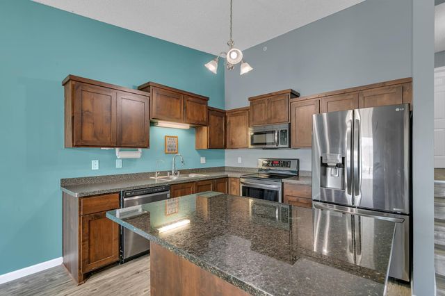 8587 Gateway Circle, Monticello, MN 55362