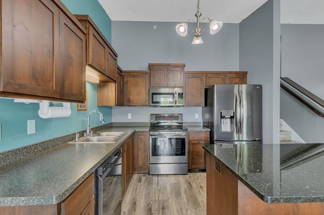 8587 Gateway Circle, Monticello, MN 55362