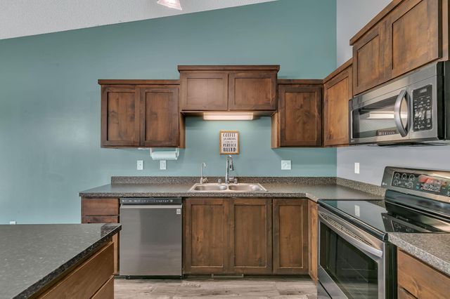 8587 Gateway Circle, Monticello, MN 55362