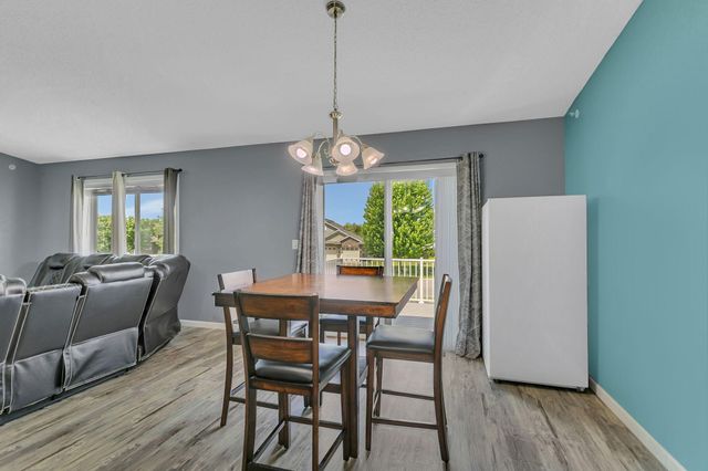 8587 Gateway Circle, Monticello, MN 55362