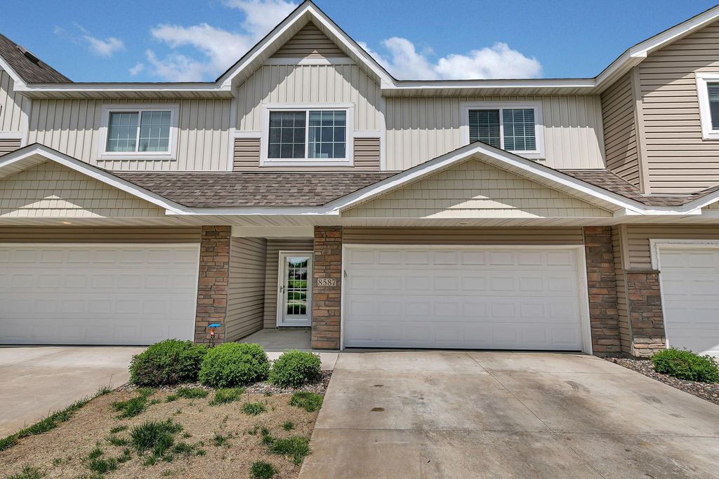 8587 Gateway Circle, Monticello, MN 55362