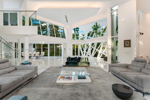 480 Ocean Blvd, Golden Beach, FL 33160