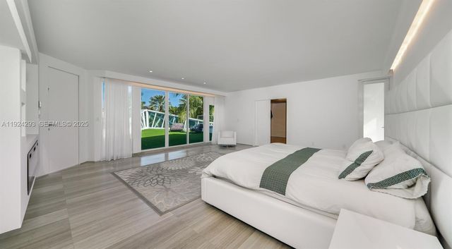 480 Ocean Blvd, Golden Beach, FL 33160