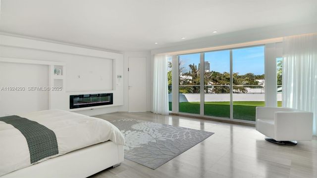 480 Ocean Blvd, Golden Beach, FL 33160