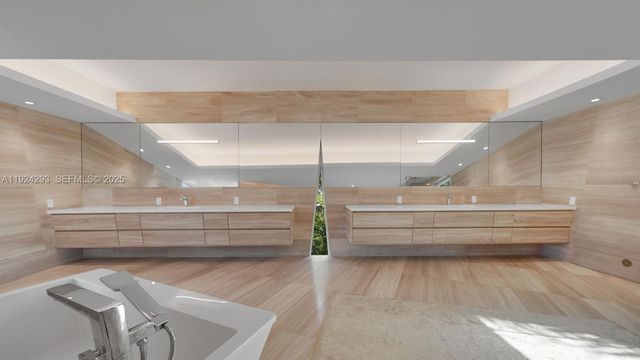 480 Ocean Blvd, Golden Beach, FL 33160